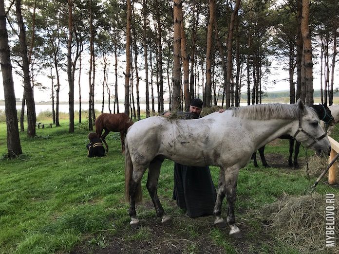 Первый Всекузбасский конный ход прибыл в Беловский район, Старобачаты, 9 сентября 2019
