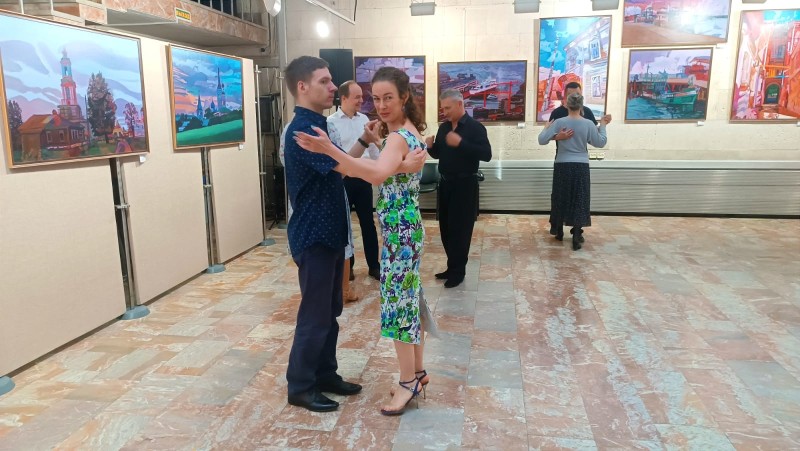 групповой урок по аргентинскому танго
