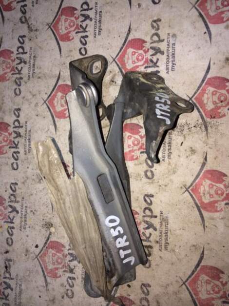 Купить Петля капота для Nissan Terrano Regulus