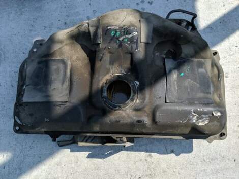 Купить Бензобак для Nissan Primera