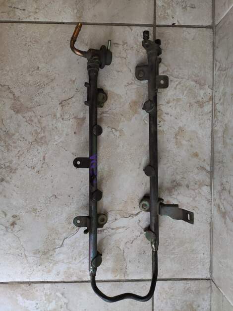 Купить Топливная рейка для Nissan Cefiro