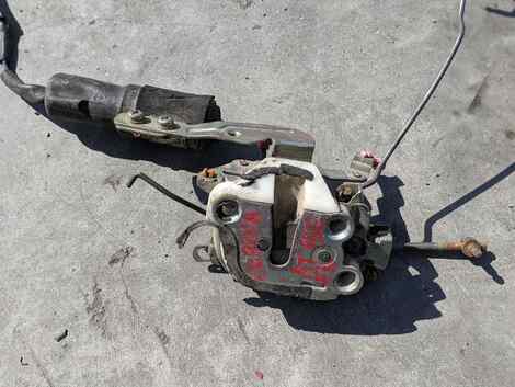 Купить Замок двери для Toyota Carina