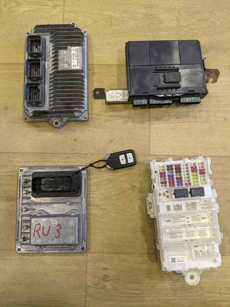 Купить Блок efi для Honda Vezel