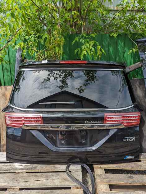 Купить Дверь 5-я для Nissan Elgrand