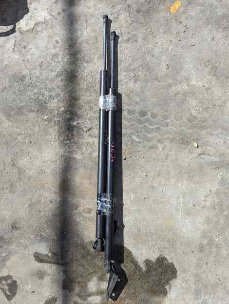 Купить Амортизатор багажника для Nissan Serena