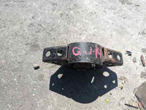 Купить Подушка двигателя для Nissan Bluebird