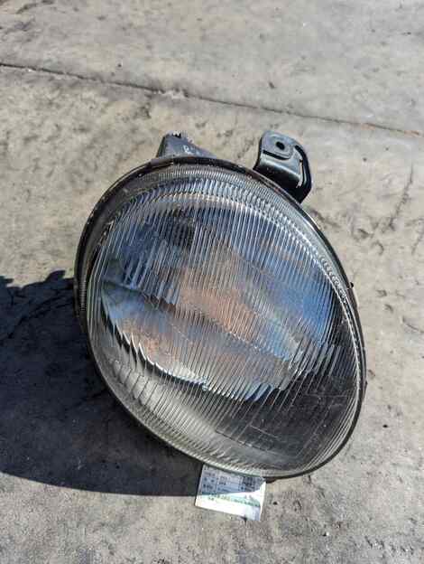 Купить Фара для Mitsubishi Minica