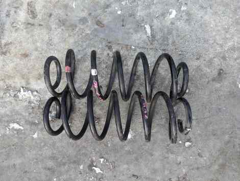 Купить Пружина для Toyota Prius