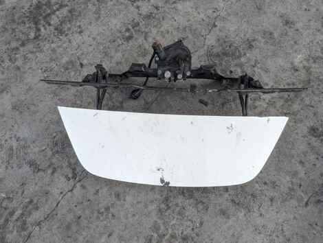 Купить Лючок бензобака для Nissan Leaf