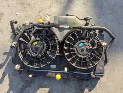 Купить Радиатор охлаждения для Mazda Axela