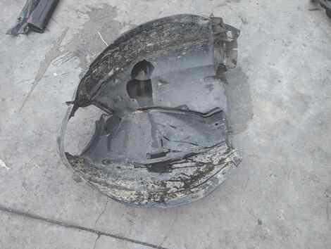 Купить Подкрылок для Nissan Leaf