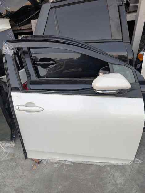 Купить Дверь для Toyota Prius