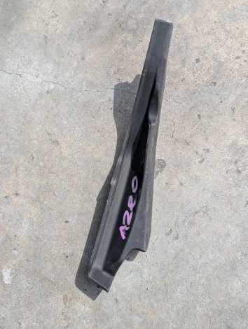 Купить Уголок жабо для Nissan Leaf