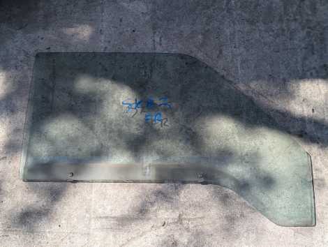 Купить Стекло двери для Nissan Vanette