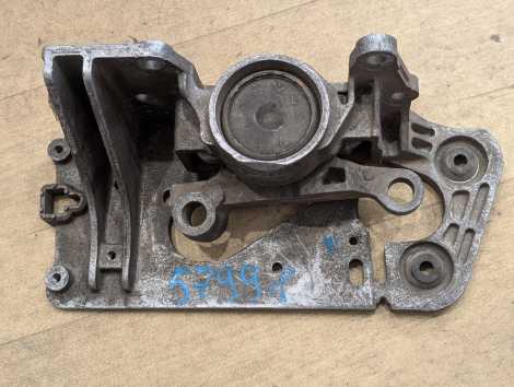 Подушка двигателя