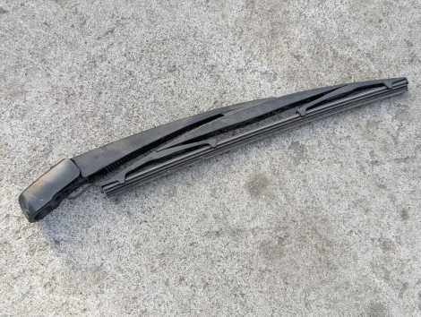 Дворник 5-й двери