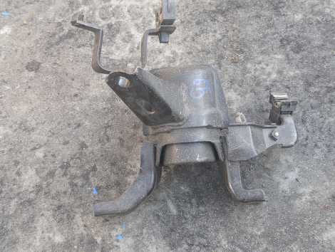 Подушка двигателя