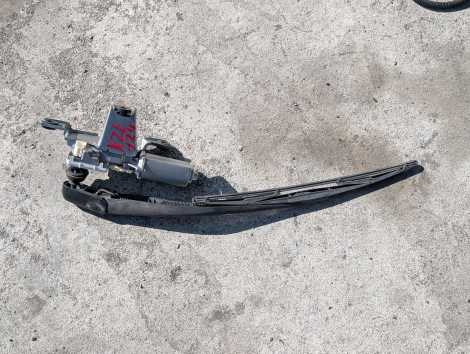 Дворник 5-й двери