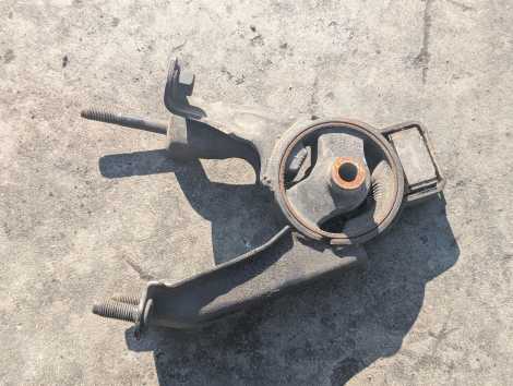 Подушка двигателя