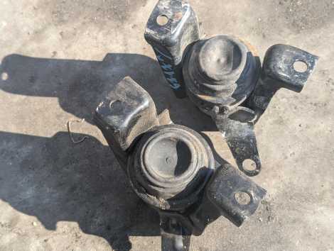 Подушка двигателя