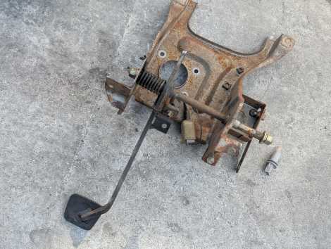 Концевик под педаль тормоза