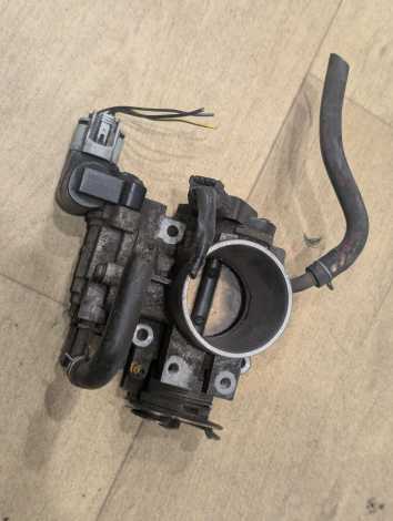 Дроссельная заслонка