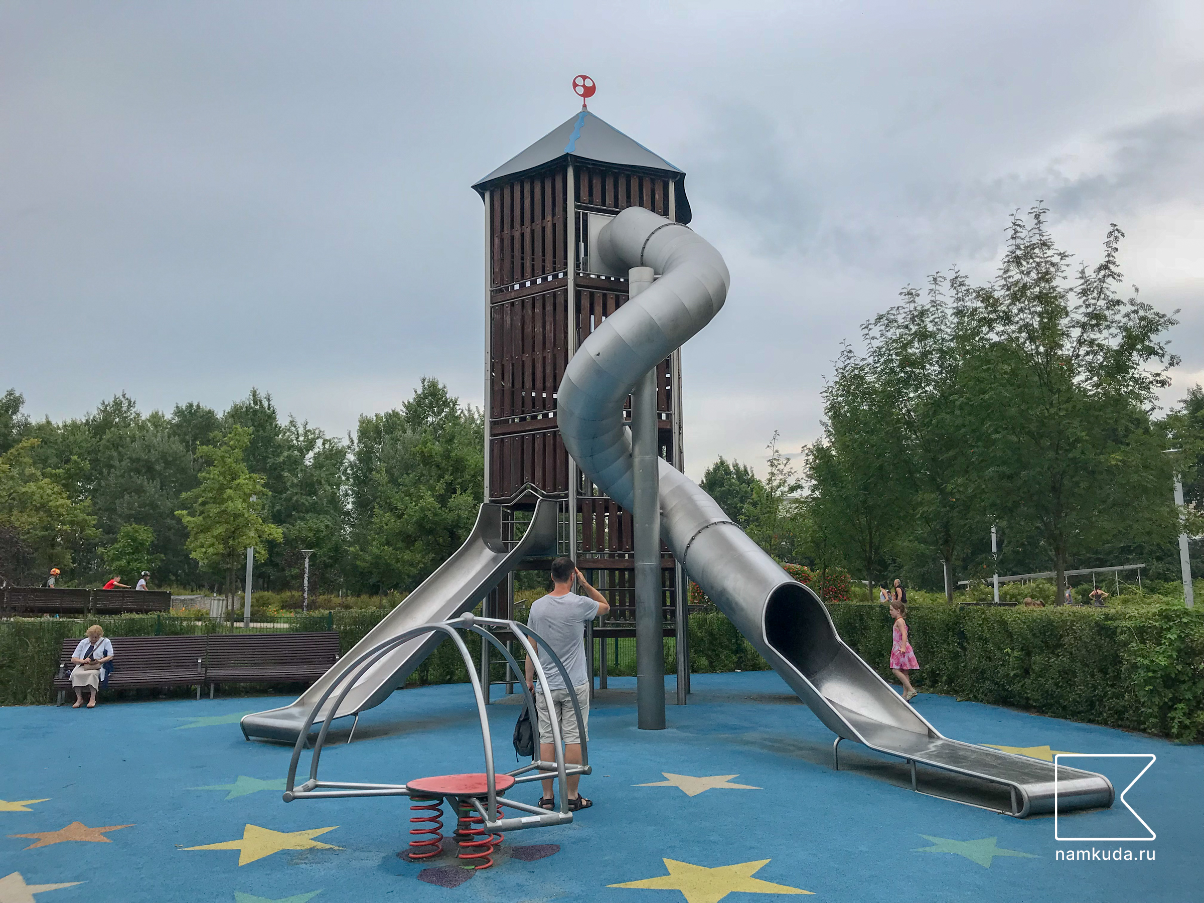 Игровая площадка — в парке Базантари, Варшава,  Польша 🇵🇱, фото 1