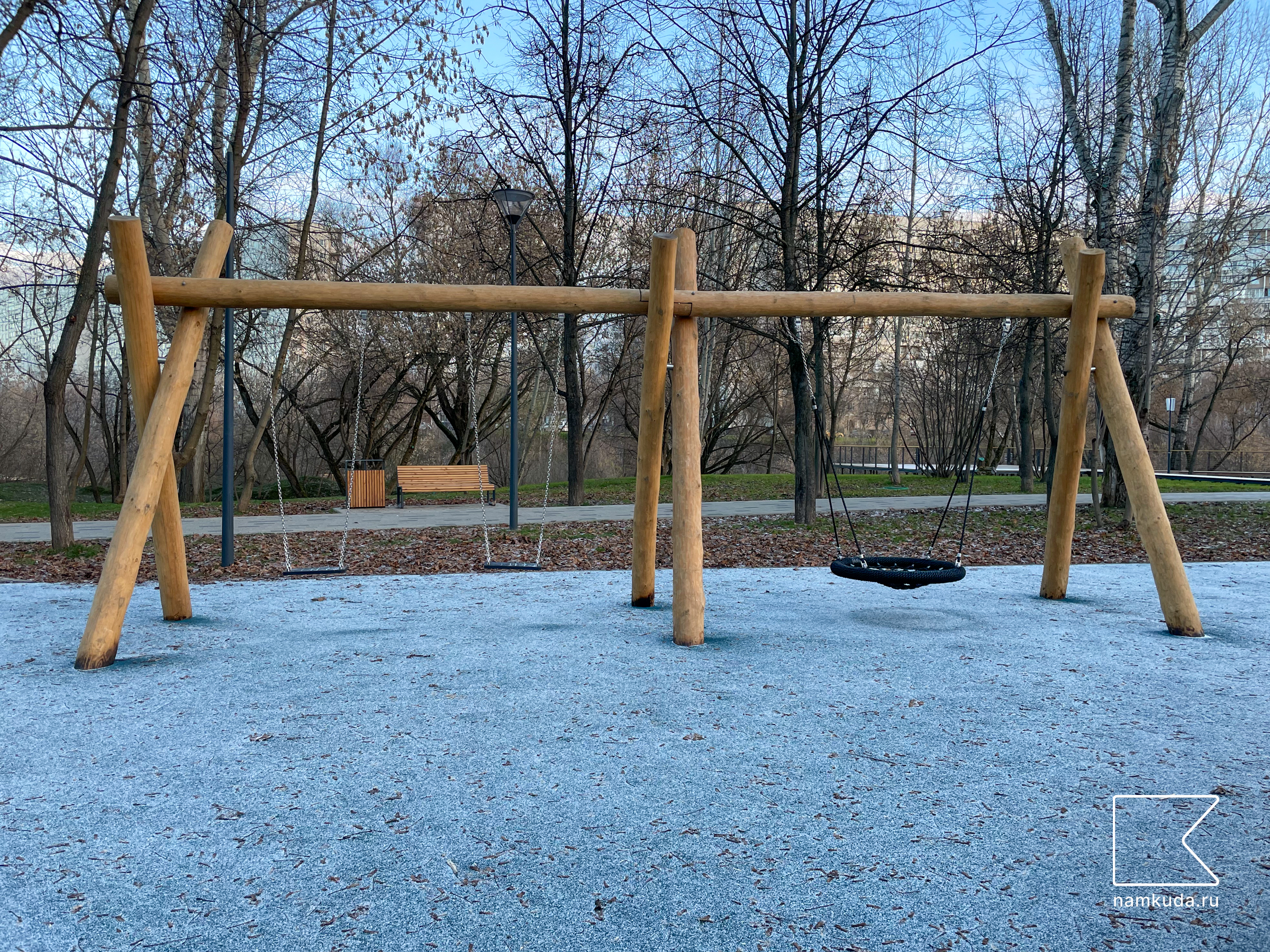 Деревянная площадка — в парке Яуза вдоль Юрловского проезда, Москва 🇷🇺, фото 6