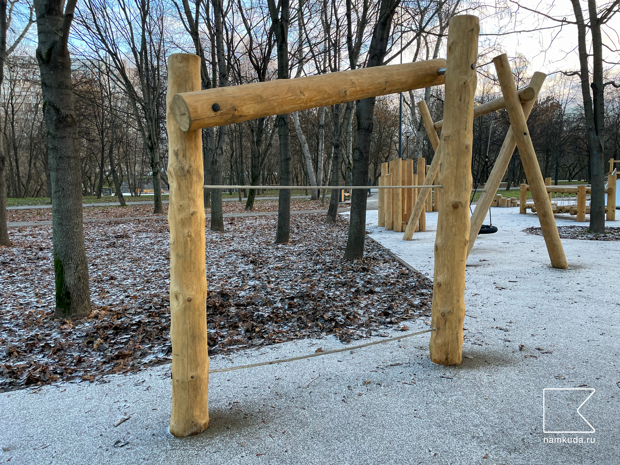 Деревянная площадка для дошкольников — в парке Яуза вдоль Юрловского проезда, Москва 🇷🇺, фото 7