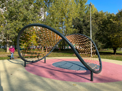 Игровая площадка, миниатюра фото 1