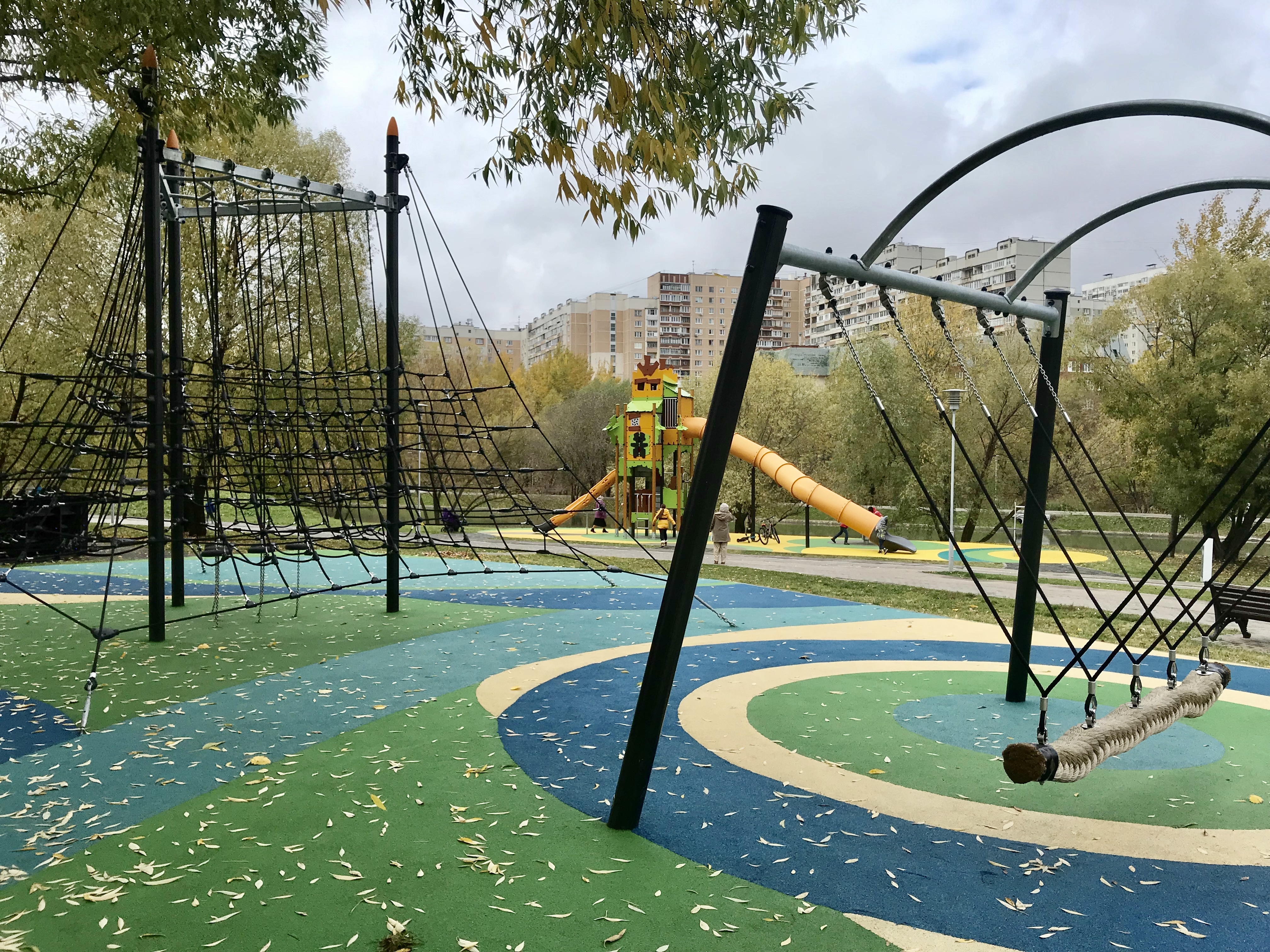 Игровая площадка, миниатюра фото 1