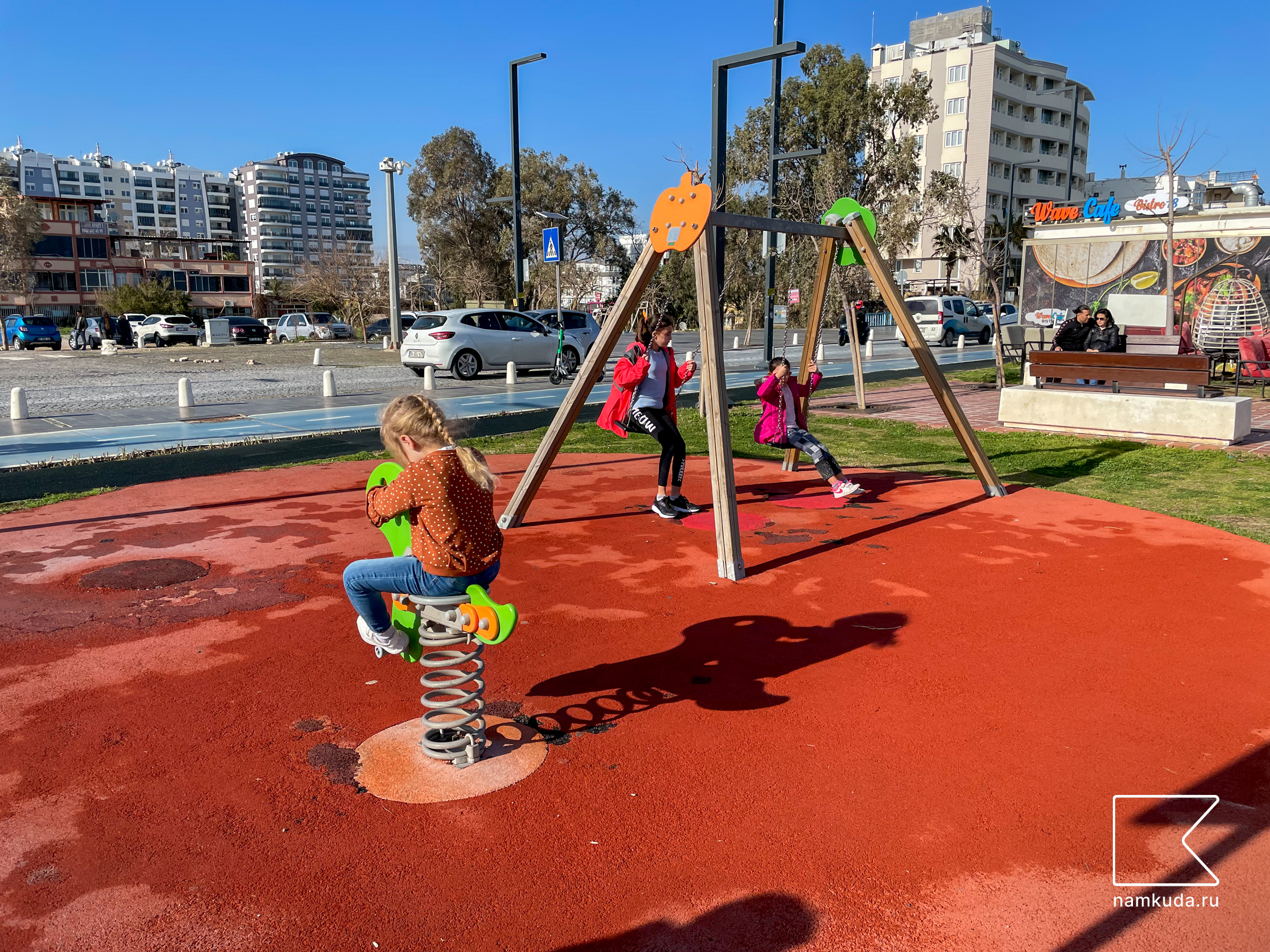 Площадка на набережной Коньялты — в Анталье, Турция 🇹🇷, фото 1