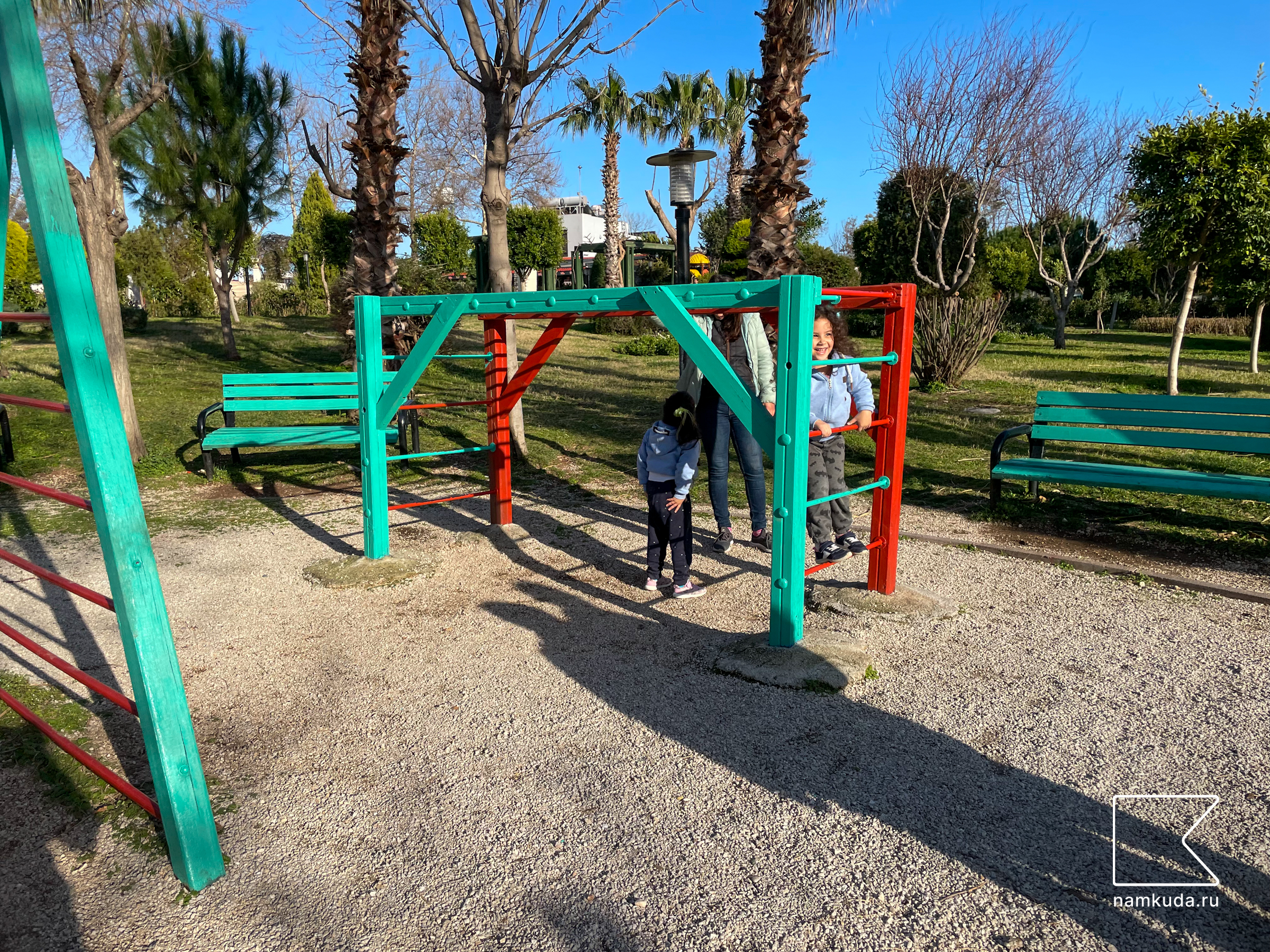 Площадка у отеля Sea Life — в парке Коньялты в Анталье, Турция 🇹🇷, фото 2