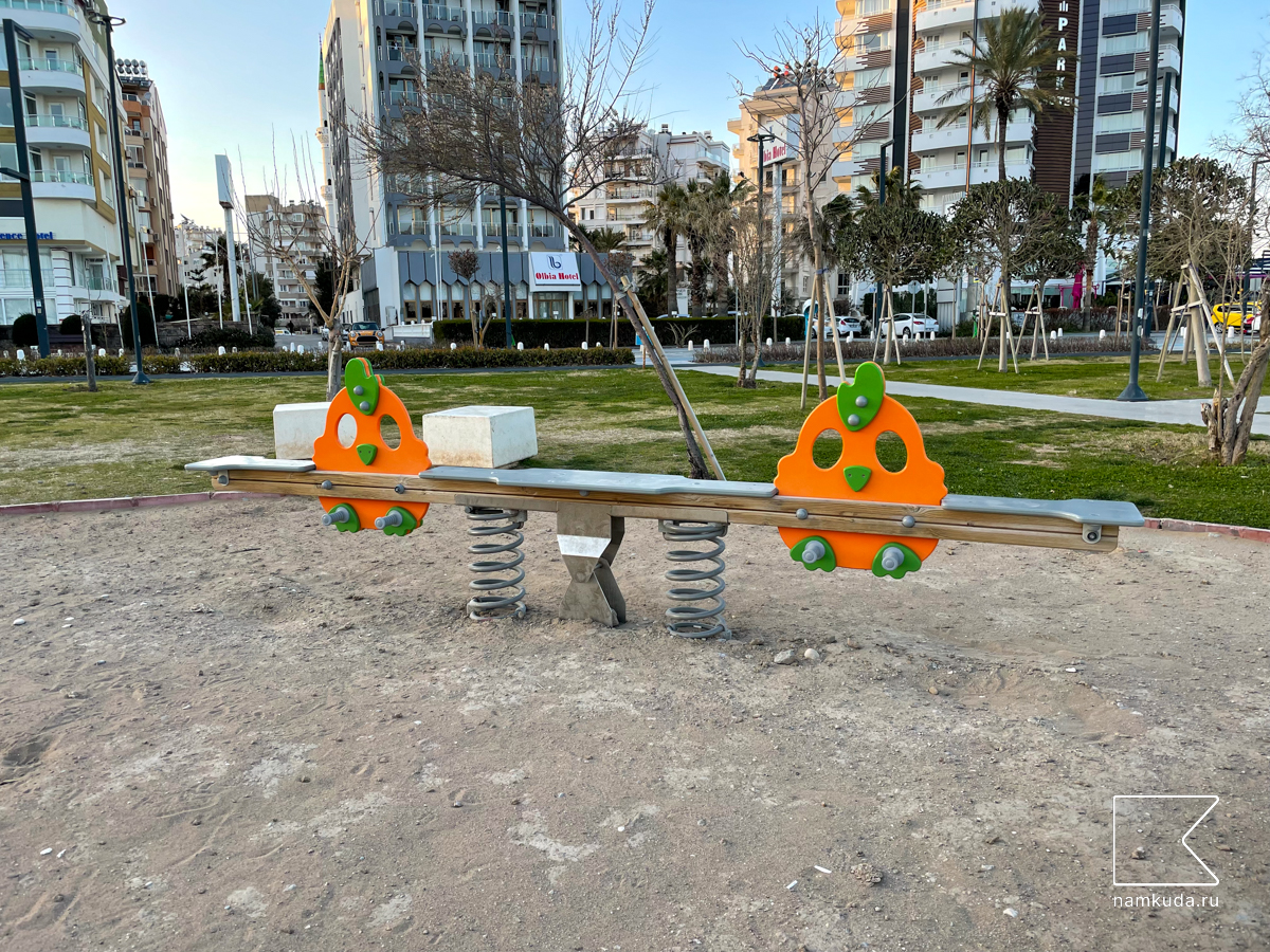 Площадка на набережной Коньялты — в Анталье, Турция 🇹🇷, фото 3