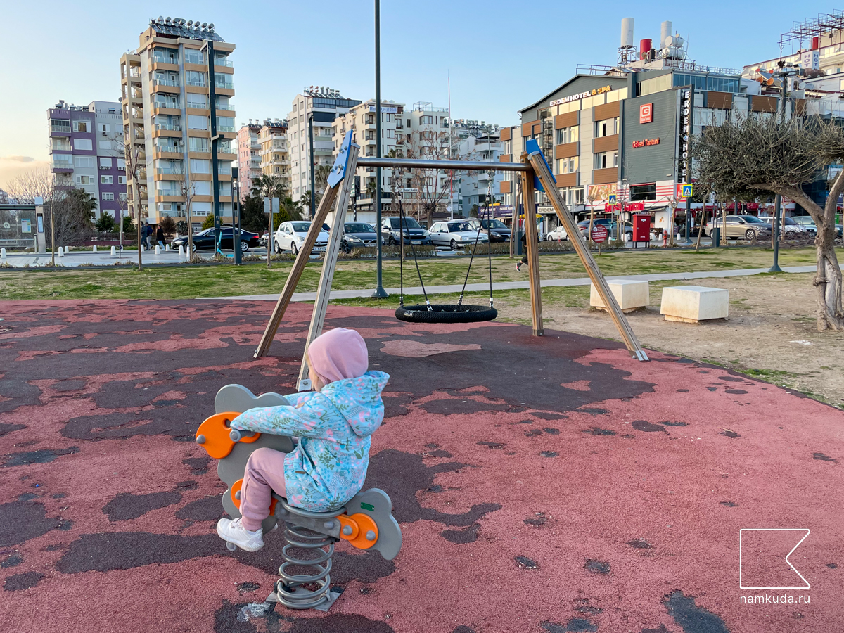 Площадка на набережной Коньялты — в Анталье, Турция 🇹🇷, фото 4