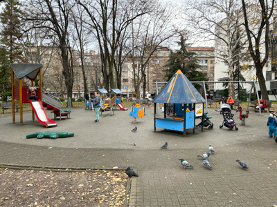Игровая площадка, миниатюра фото 1