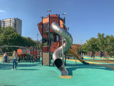 Игровая площадка, миниатюра фото 1
