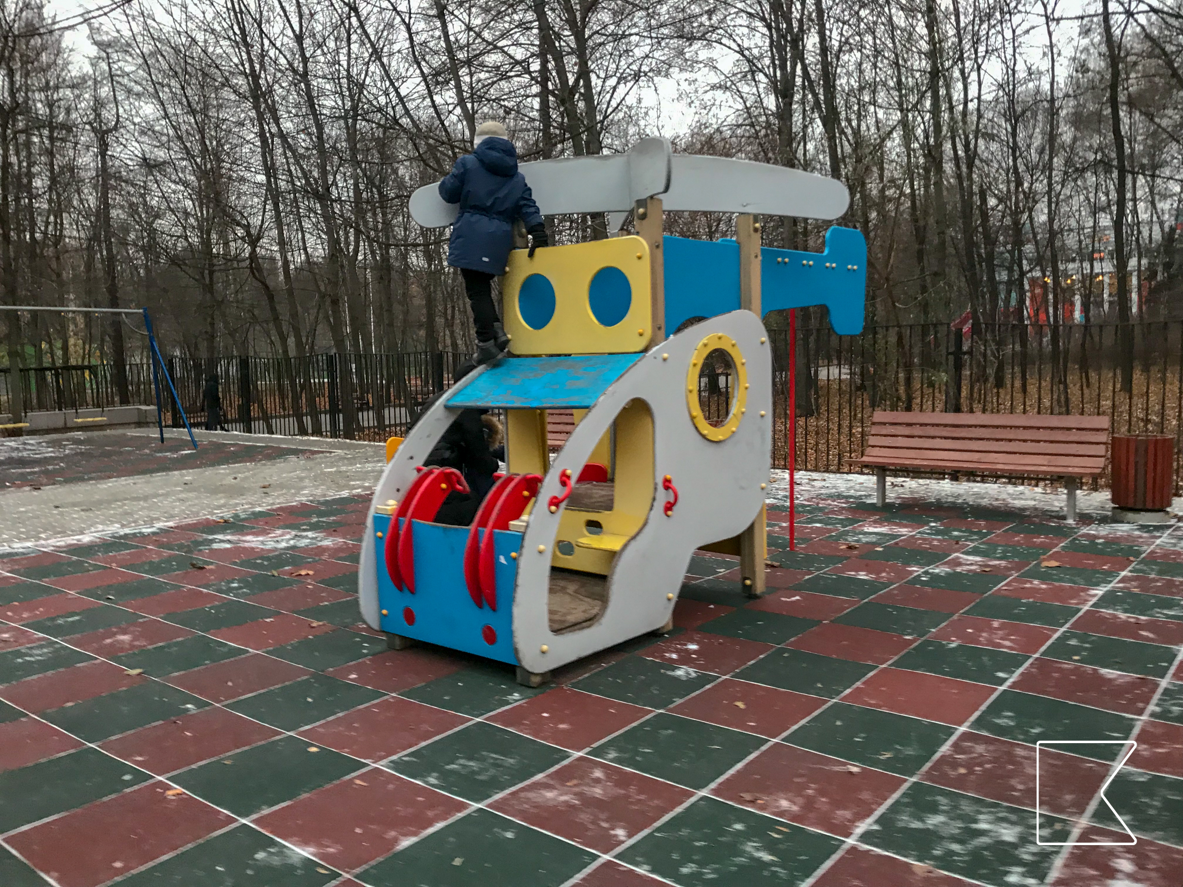 Площадка с башней — в парке Сокольники, Москва 🇷🇺, фото 2