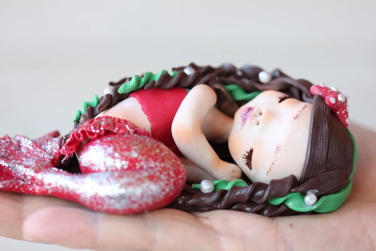 Art Doll Peridot Mermaid, Handmade Sculpture, Ooak Collectible Figurine, Birthstones Mermaids: Ruby (Jul), Peridot (Aug), Sapphire (Sep) 3