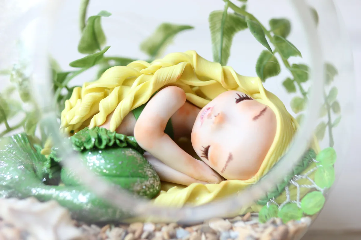 Art Doll Peridot Mermaid, Handmade Sculpture, Ooak Collectible Figurine, Birthstones Mermaids: Ruby (Jul), Peridot (Aug), Sapphire (Sep) 4