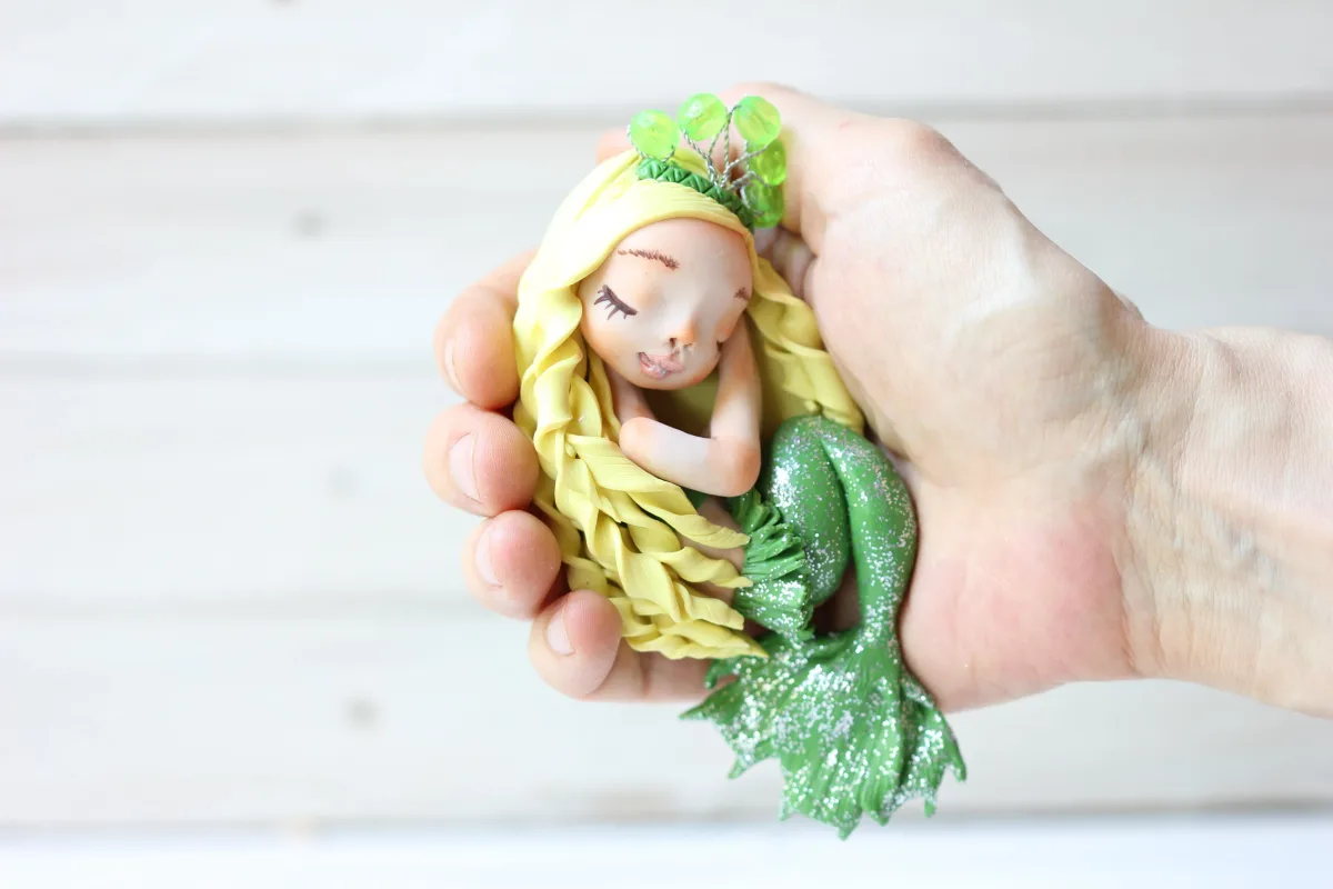 Art Doll Peridot Mermaid, Handmade Sculpture, Ooak Collectible Figurine, Birthstones Mermaids: Ruby (Jul), Peridot (Aug), Sapphire (Sep) 6