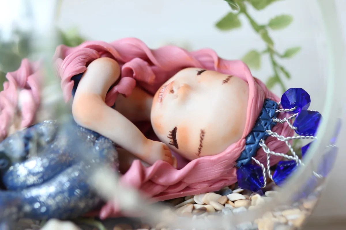 Art Doll Peridot Mermaid, Handmade Sculpture, Ooak Collectible Figurine, Birthstones Mermaids: Ruby (Jul), Peridot (Aug), Sapphire (Sep) 8