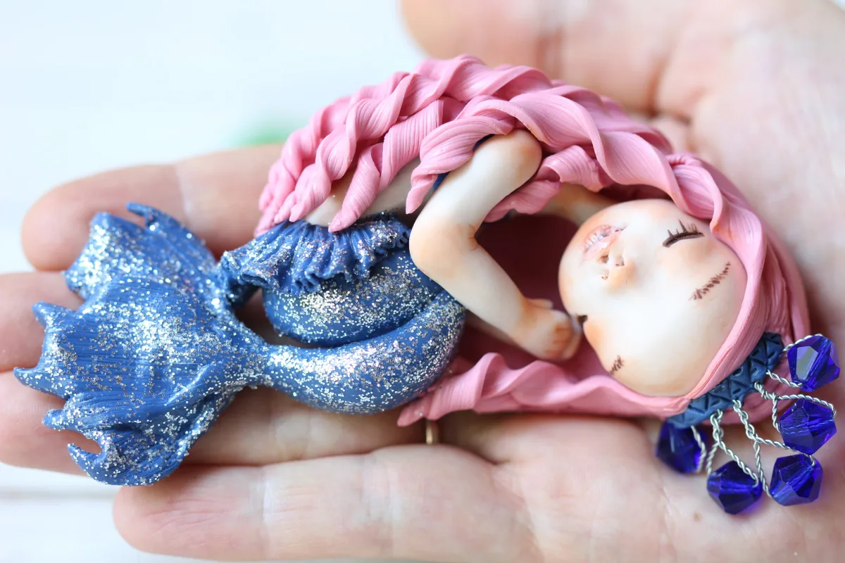 Art Doll Peridot Mermaid, Handmade Sculpture, Ooak Collectible Figurine, Birthstones Mermaids: Ruby (Jul), Peridot (Aug), Sapphire (Sep) 9