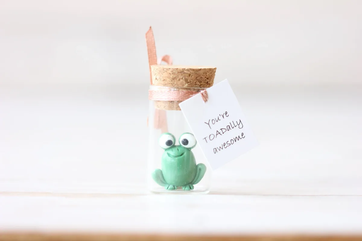 Enchanted Froggy Glass Bottle Customizable Personalized Funny Froggy Family Reunion Class Reunion Favors  Cute Toad  Frog Lovers Party Favor 3