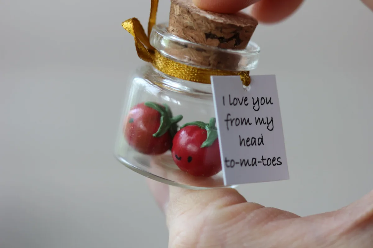 Personalized Boyfriend Girlfriend Romantic Funny Gift I love you from my head to-ma-toes Figurines Tomatoes Customized Vegan Family Gift 4