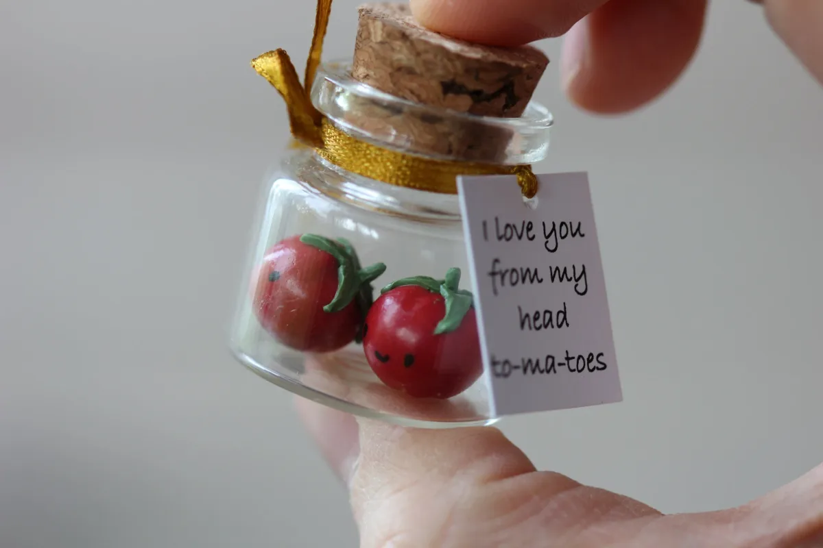 Personalized Boyfriend Girlfriend Romantic Funny Gift I love you from my head to-ma-toes Figurines Tomatoes Customized Vegan Family Gift 5