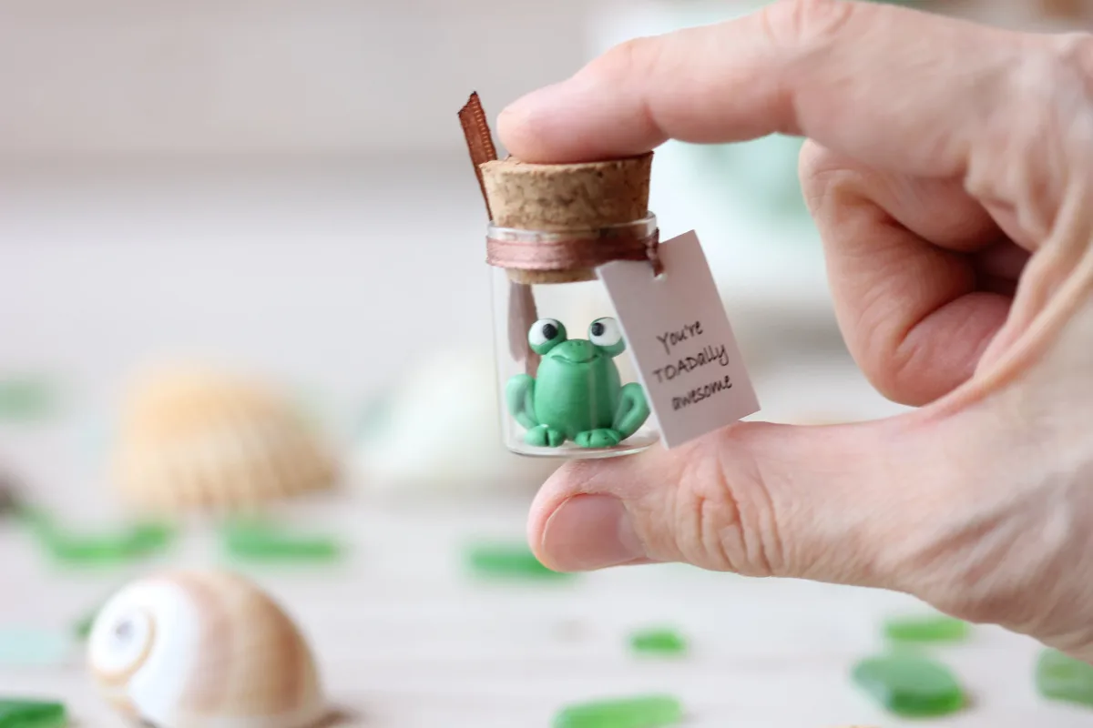 Personalized Funny Froggy Keepsake Family Reunion Class Reunion Favors Cute Toad for People With a Sense of Humor, Frog Lovers Party favor 5