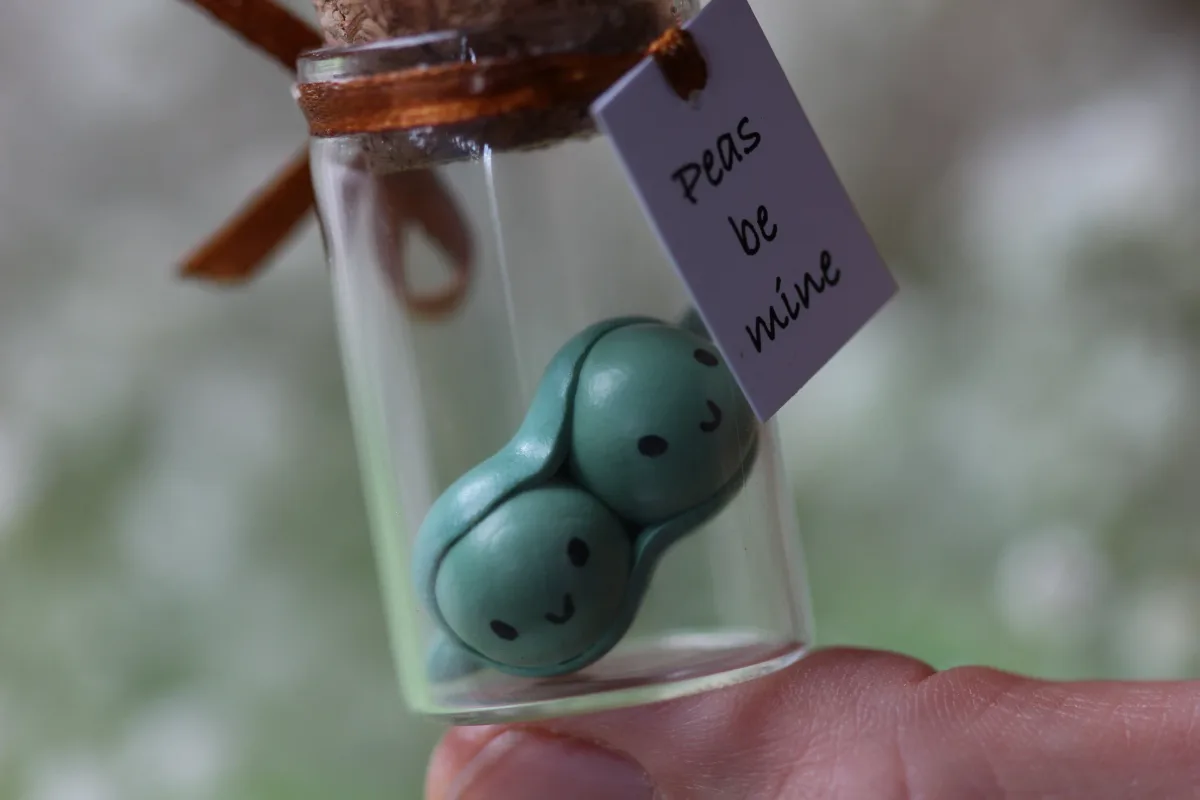 Two Peas in a Pod Polymer Clay Figurine Pea Vegan Personalized Boyfriend Girlfriend Funny Gift Customized Party Favors Romantic Present 3