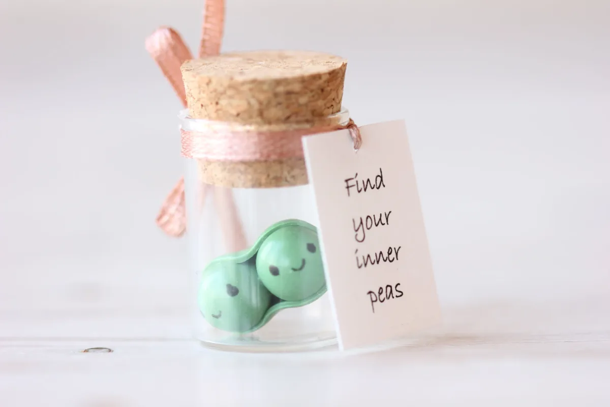 Two Peas in a Pod Polymer Clay Figurine Pea Vegan Personalized Boyfriend Girlfriend Funny Gift Customized Party Favors Romantic Present 9
