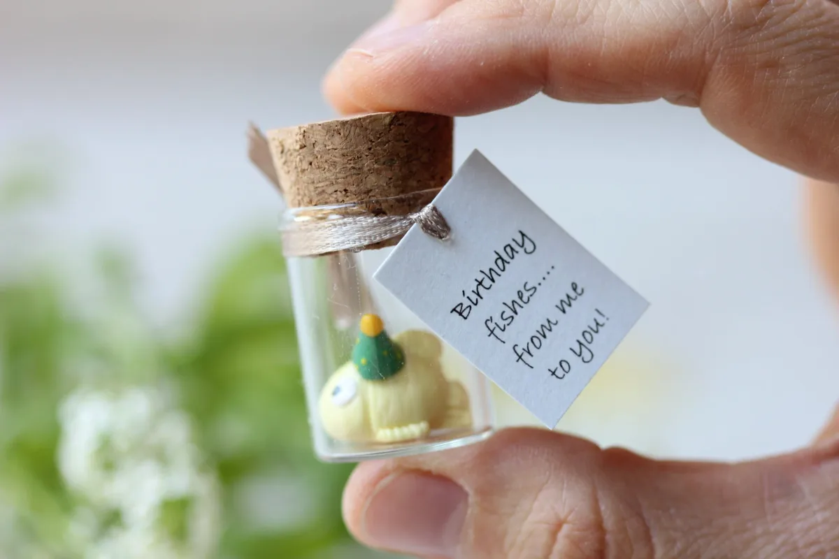Birthday Fish Gift Glass Bottle Punny Message Personalized Label Fish Gift for Fishing Lovers For a Fisherman Customized Teens Party Favors